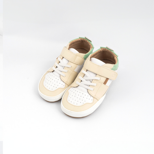 Zapatilla barefoot infantil Los Angeles menta y plata, vista lateral